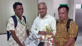 নঈম নিজামকে সিলেটের দিনকাল’র পক্ষ থেকে ফুলের শুভেচ্ছা