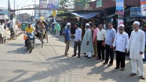 শ্রমিকদের শৃঙ্খলা ফেরাতে ও যানজট মুক্ত করণের লক্ষ্যে বিশেষ অভিযান