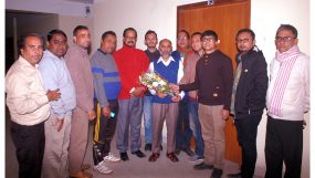 সিলেট প্রেসক্লাবের নব নির্বাচিত সাধারণ সম্পাদক রেনুকে ফুলেল শুভেচ্ছা যুগান্তর স্বজনের