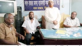 নগরীতে হকার উচ্ছেদে যৌথ অভিযান সিসিক মেয়র, চেম্বার ও প্রশাসনকে মৎস্য ব্যবসায়ীদের কৃতজ্ঞতা