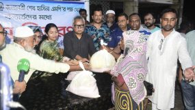 সরকারের পাশাপাশি বন্যার্তদের পাশে সকলকে দাঁড়ানোর আহবান প্রতিমন্ত্রী শফিক চৌধুরীর