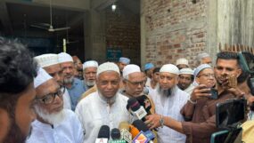 শেখঘাট মসজিদে জুমার নামাজ আদায় সিলেটবাসীর দোয়া চাইলেন আরিফুল হক