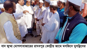 বাদ জুম্মা মুসল্লিদের সাথে কুশল বিনিময়, লাঙ্গল প্রতীকের দোয়া চাইলেন আতিক