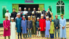 রামাদ্বান উপলক্ষ্যে গোয়াইনঘাট ছাত্র পরিষদের বই বিতরণ