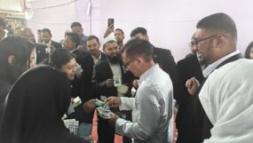 আইনজীবী সমিতির নির্বাচন পরিদর্শন করলেন খন্দকার মুক্তাদির