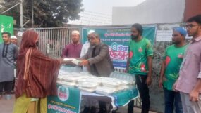 সিলেটে অসহায়দের মধ্যে ক্লিন সিটির ‘৪ টাকার ইফতার’ বিতরণ অনুষ্ঠিত