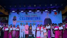 রথযাত্রায় চা-বাগানের শিক্ষার্থীদের মধ্যে সনদ বিতরণ
