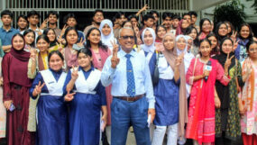 এসএসসি পরীক্ষায় স্কলার্সহোমের ঈর্ষণীয় সাফল্য;  পাসের হার ১০০%, জিপিএ-৫ পেয়েছে ২১৯ জন