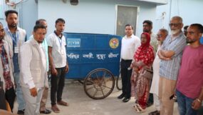 জলাবদ্ধতা নিরসনে সিলেটের তিন ওয়ার্ডে ৬টি বর্জ্যবাহী ভ্যান বিতরণ