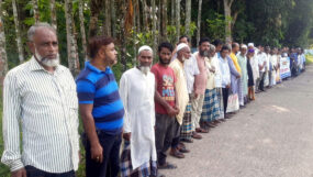 গোলাপগঞ্জে মদনগৌরি সরকারি প্রাথমিক বিদ্যালয়ের প্রধান শিক্ষকের অনিয়ম ও অপসারণের দাবিতে প্রতিবাদ সমাবেশ